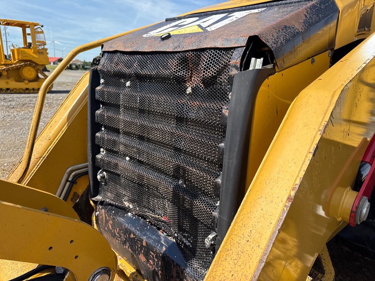 #160-•-#27079-•-caterpillar-f20f-2-4x4-backhoe-loader-image-30
