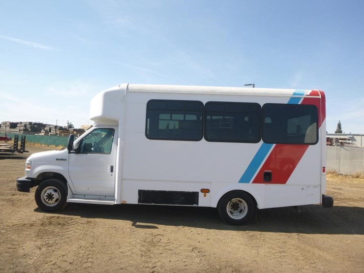 2018-ford-e450-image-5
