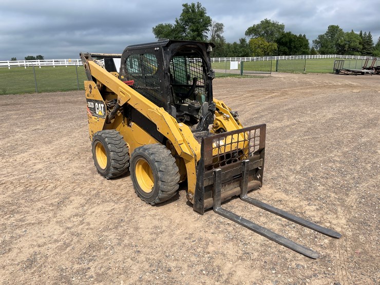 2014-caterpillar-262d-image-4