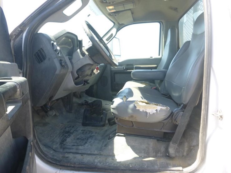 2017-ford-f650-image-10