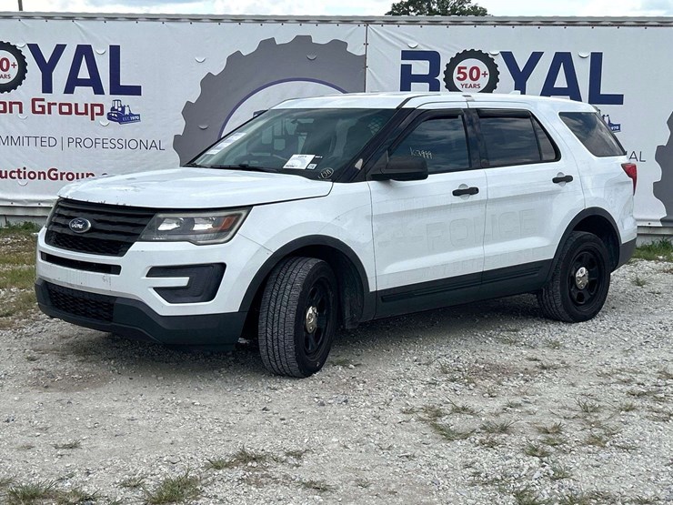 2017-ford-explorer-image-1