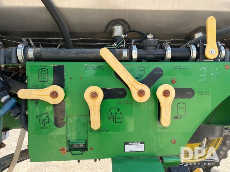 2014-john-deere-r4038-image-57