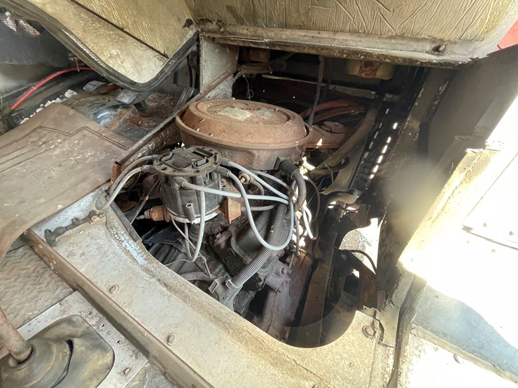 #2144-•-1982-chevrolet-kurbmaster-box-truck-(has-mn-title)-image-26