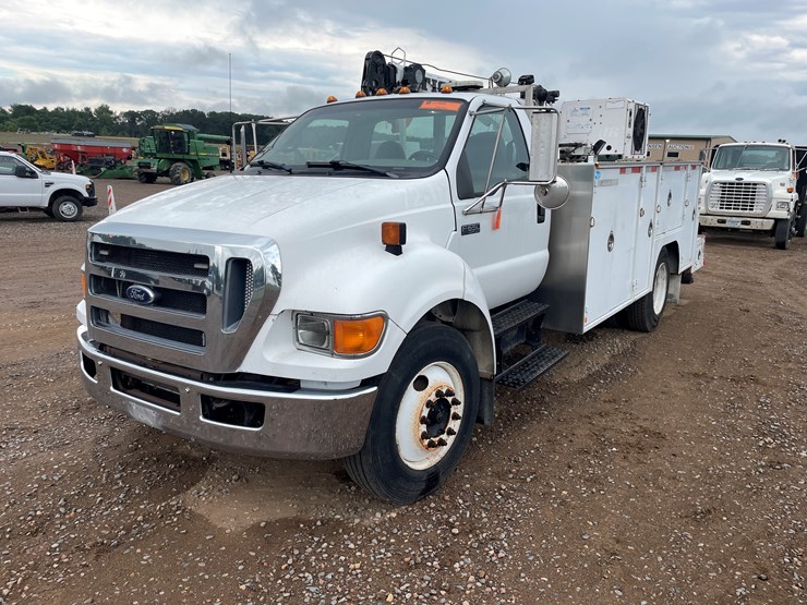 2006-ford-f650-image-1