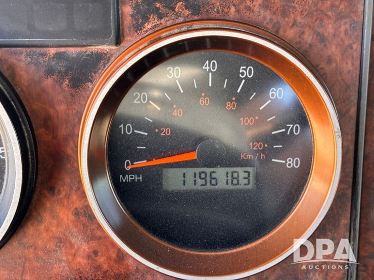 2005-kenworth-t800-image-90
