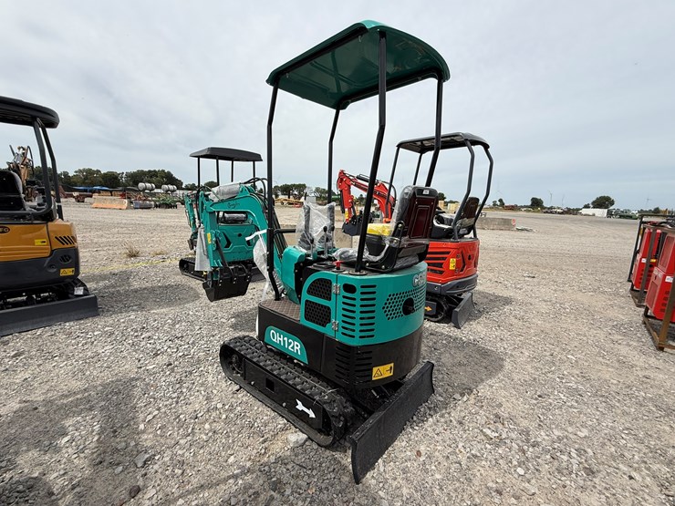 #220-•-#26486-•-unused-cfg-qh12r-mini-excavator-qh12r202507060556-image-4