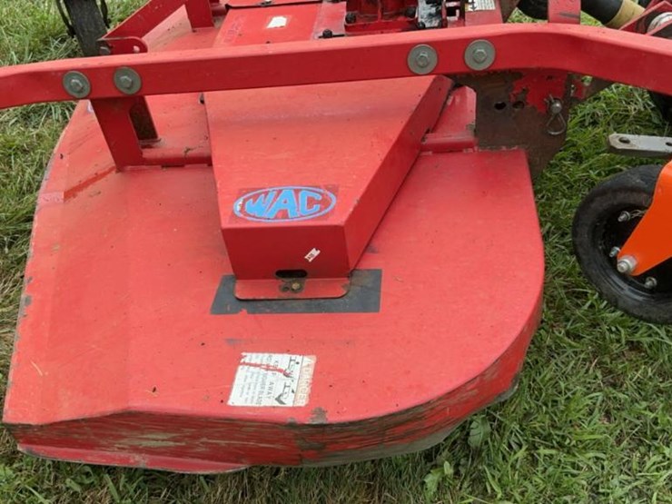 #124-•-massey-ferguson-mf210-tractor-image-60