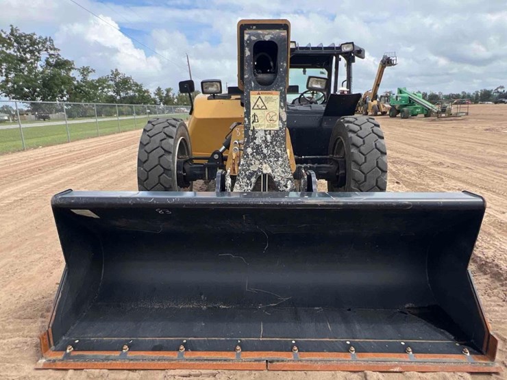 2014-caterpillar-tl642c-image-6
