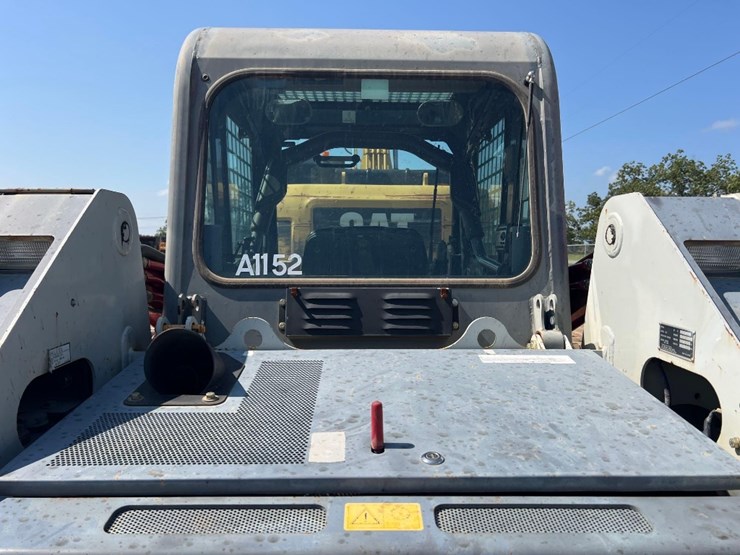 2018-takeuchi-tl8-image-22