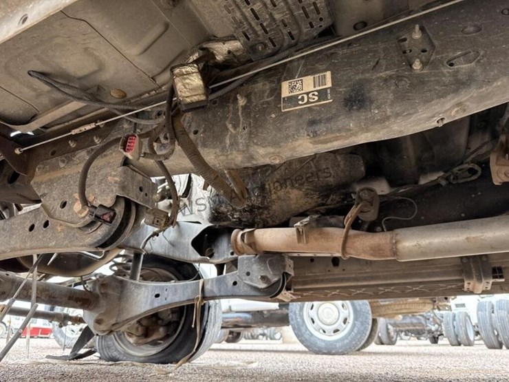 2010-ford-f550-image-19