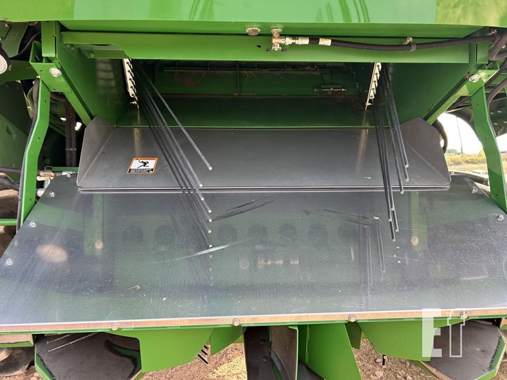 2021-john-deere-s790-image-58