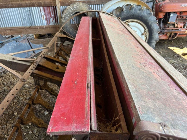 superior-7ft-grain-drill-image-16