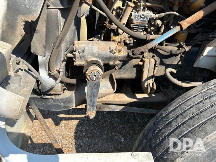 2006-ihc-9200i-van-truck-(cp0653,-unit-37745)-image-21