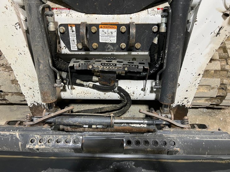 2021-bobcat-t770-image-10