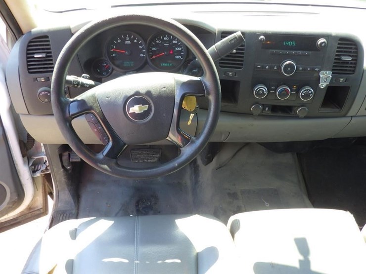 2013-chevrolet-1500-image-7