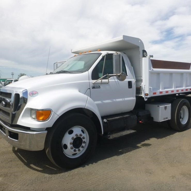 2013 FORD F650