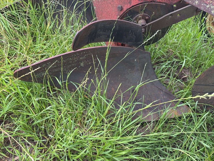 ji-case-5-bottom-14"-pull-type-plow-image-41