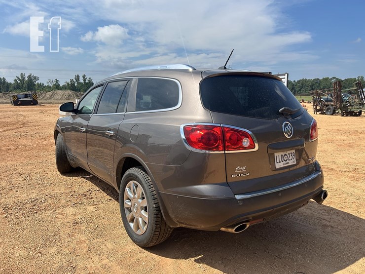 2011-buick-enclave-image-2