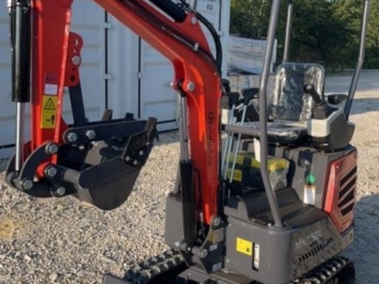 2025-cfg-mx15rx-mini-excavator-image-2