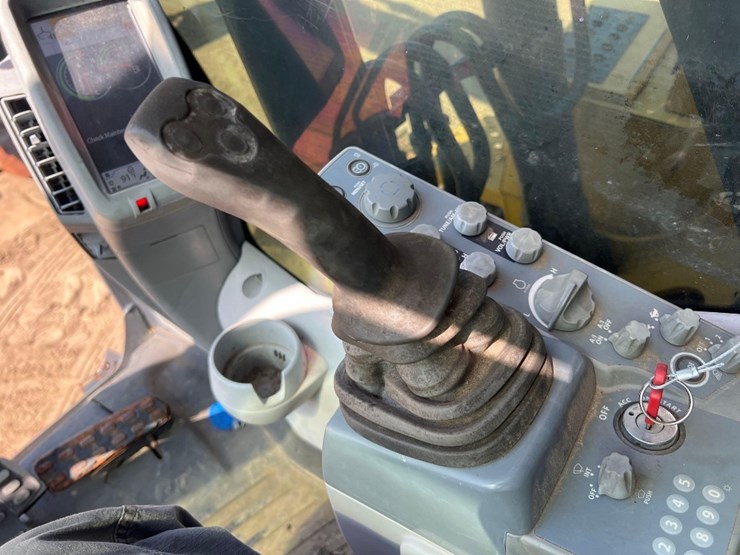 2018-deere-160g-lc-image-42