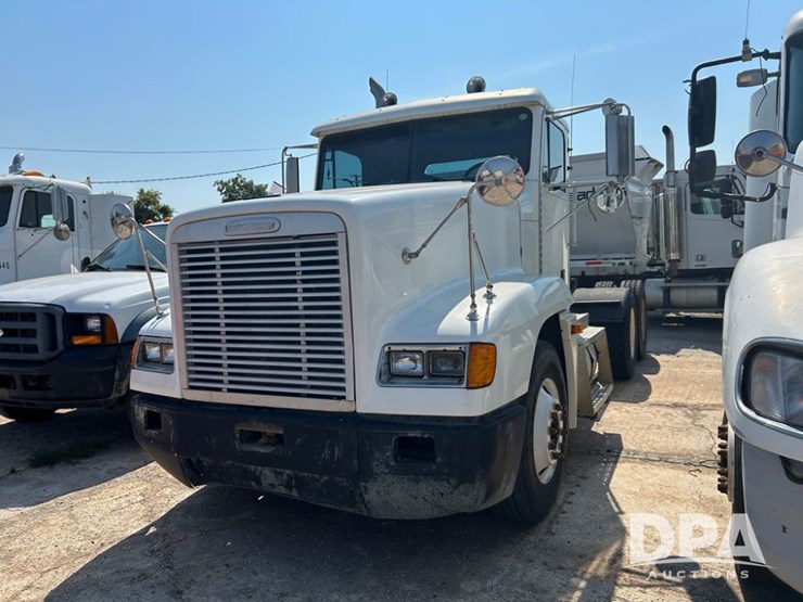 1998-freightliner-day-cab-truck-(cp0657,-unit-28648)-image-45