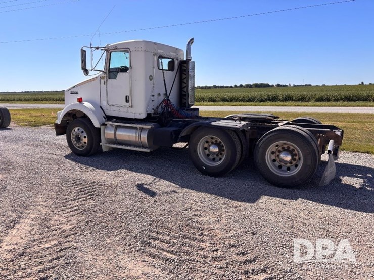 2005-kenworth-t800-image-11