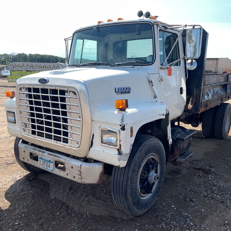 1991 FORD L8000
