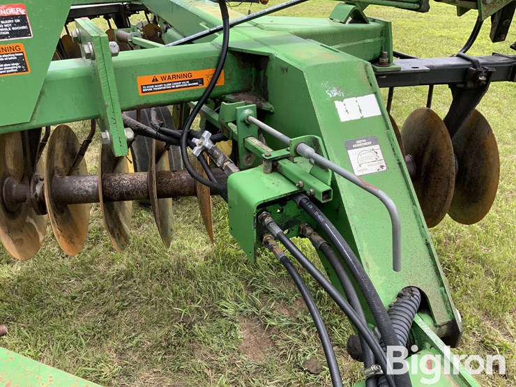 john-deere-630-image-16