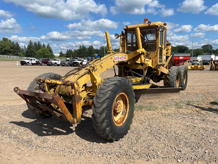 #2010-•-austin-western-road-grader-image-1