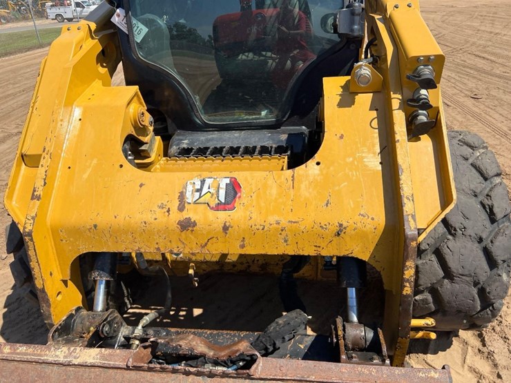 2022-caterpillar-272d3-image-15