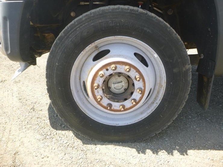 2012-ford-f550-image-21