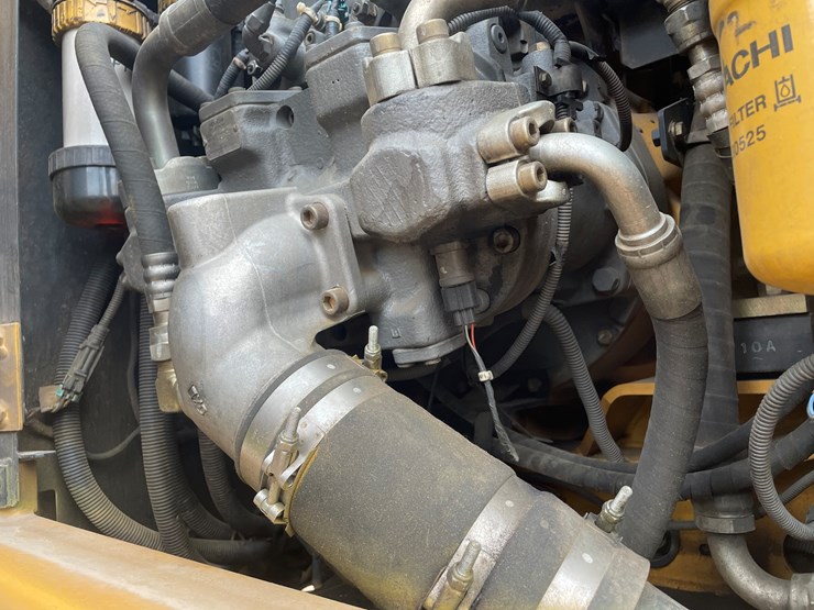 deere-160d-lc-image-7