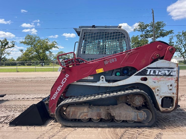 2019-takeuchi-tl12v2-image-1