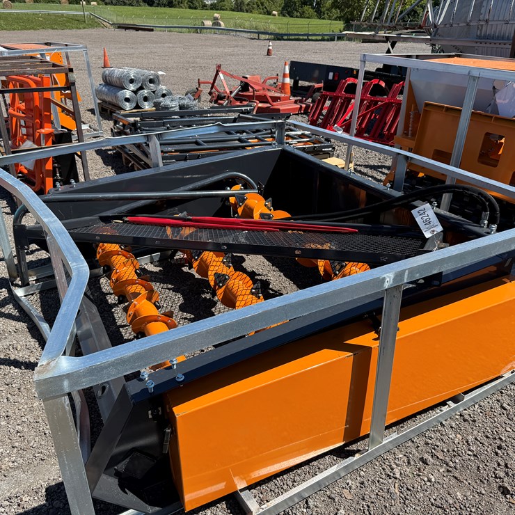 #26 • LANDHONOR SKID STEER ROUND BALE PROCESSOR