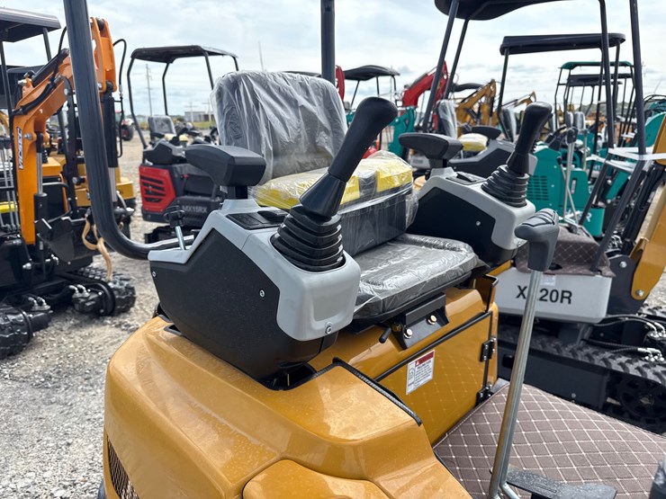 #220-•-#26488-•-unused-cfg-qk18r-mini-excavator-qk18r202507060510-image-16