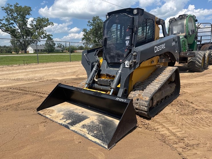 2020-deere-331g-image-2