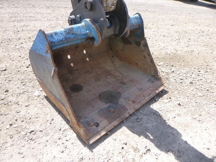 2016-bobcat-e32-image-9