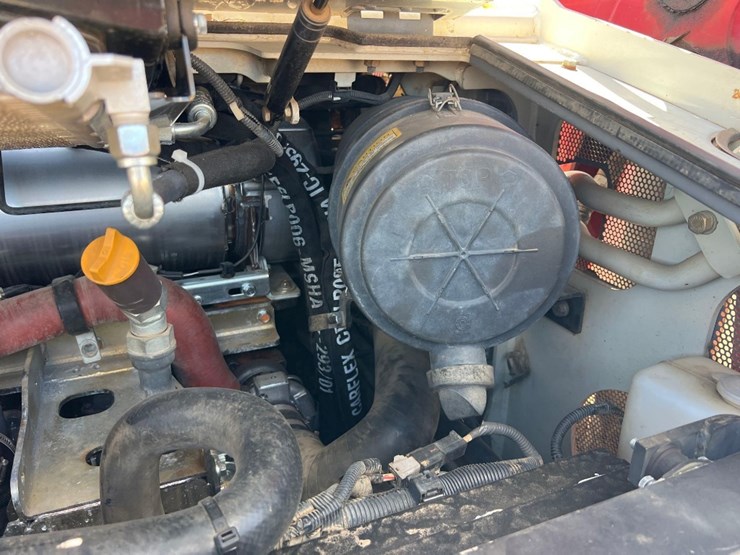 2019-takeuchi-tl12v2-image-15