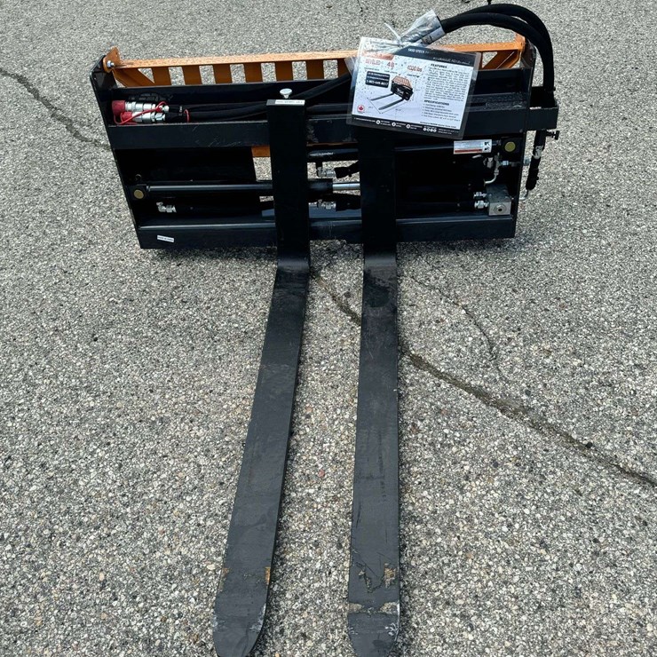 Wolverine Skid Steer Pallet Forks PFA-11-3300G, 48in, 4000lbs
