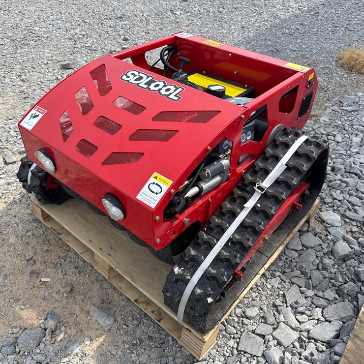 #220 • #26471 • Unused SDLOOL SL750 Remote Control Lawn Mower 750250770