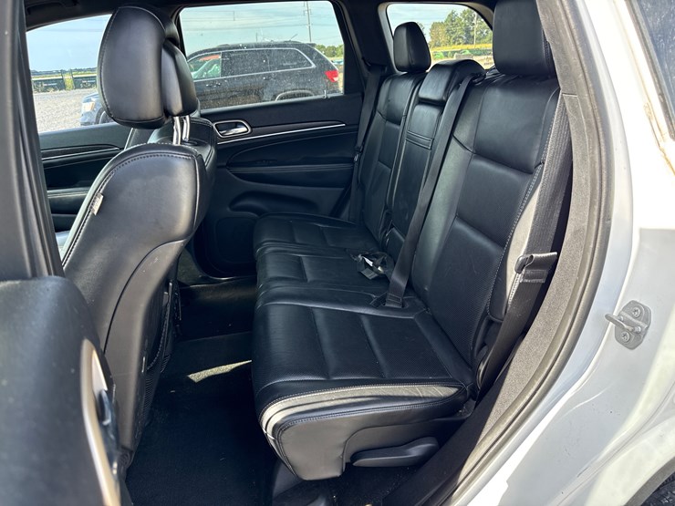 2015-jeep-grand-cherokee-image-19