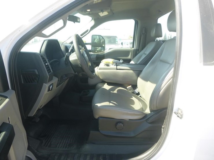 2019-ford-f450-image-14