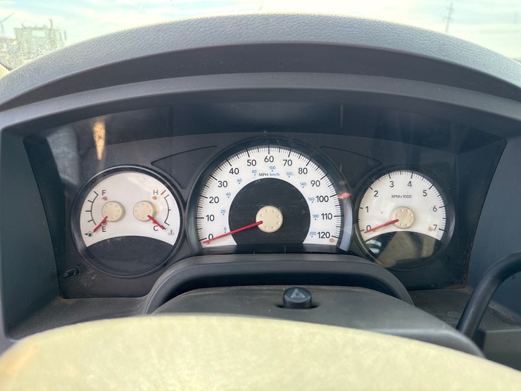 2005-dodge-dakota-image-26