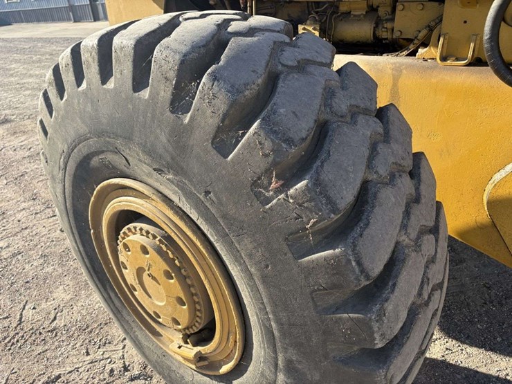 allis-chalmers-745-wheel-loader,-23.5-25-tires,-20-ply-fronts,-16-ply-rears,-115”-material-bucket,-w-image-19