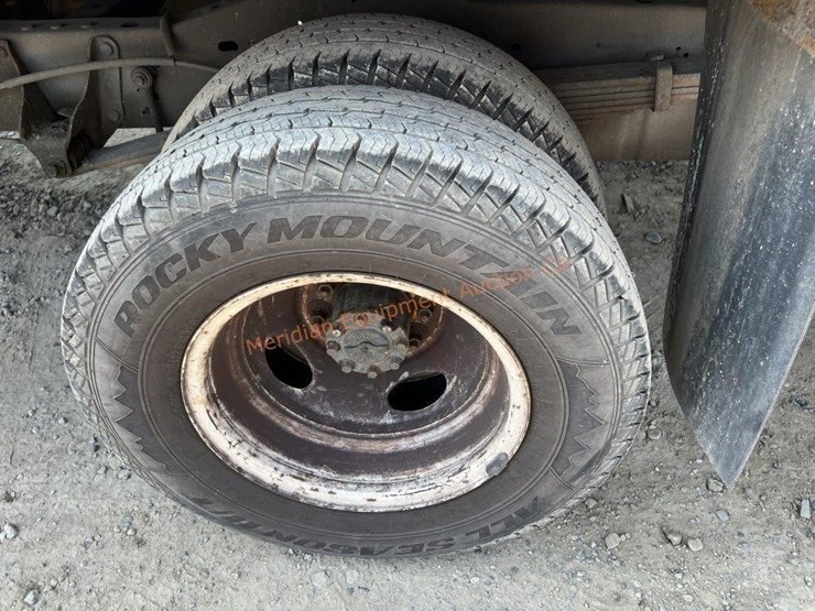 2012-ford-e450-image-15