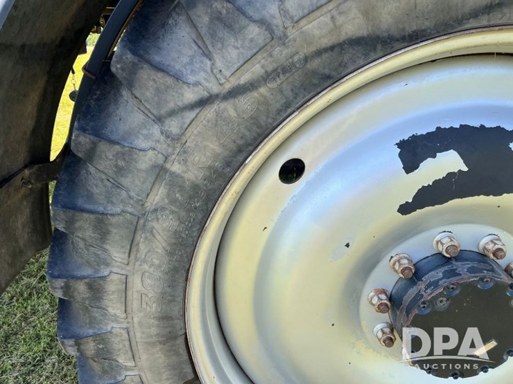 2011-case-ih-patriot-3330-image-30