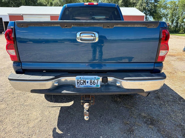 2005-chevrolet-2500-image-10