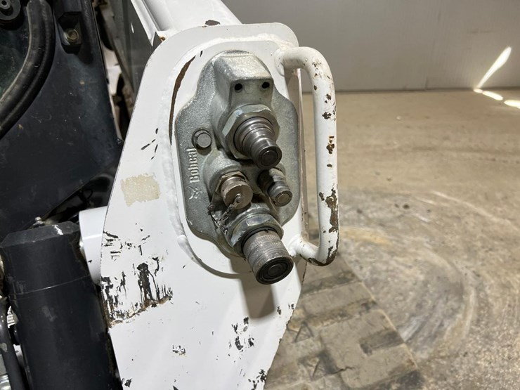 2021-bobcat-t770-image-11