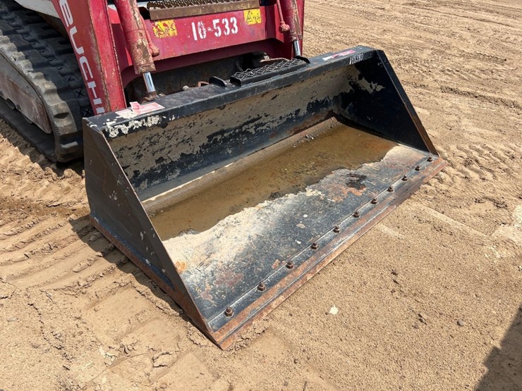 2019-takeuchi-tl6r-image-16