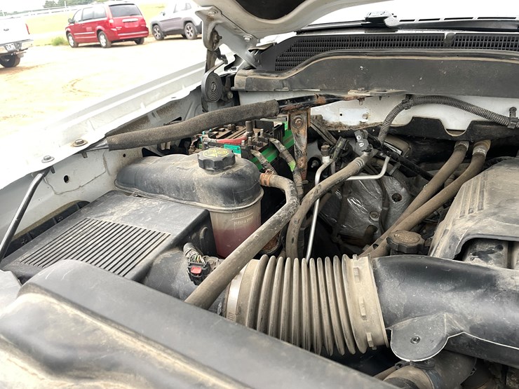 2019-chevrolet-silverado-3500-image-19